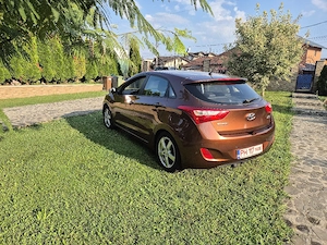 Hyundai i30 1.4 benzina Euro 5 - imagine 5