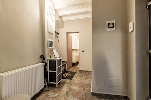 90 mp, două niveluri, complet mobilat și ultracentral, în Arad - imagine 5