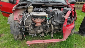 Dezmembrez Peugeot 206+ 2012 (caseta de directie,fuzeta,parbriz) - imagine 2