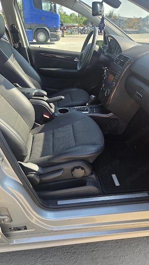 Mercedes A180  - imagine 6
