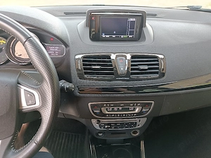 Vând Renault Megane Bose 1.5 d  2012 recent adus în țară  - imagine 3