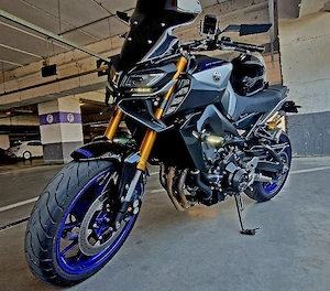 Yamaha MT-09 SP (2018)   Stare impecabilă, Evacuare Mivv omologată, Öhlins, Accesorii
