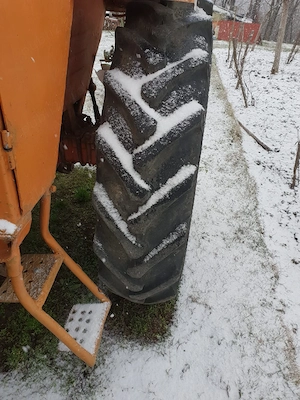 Vând tractor U 650 + plug + disc - imagine 5