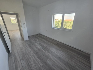 Duplex de Închiriat 4 camere 2 băi 700€ lângă Carrefour - imagine 11