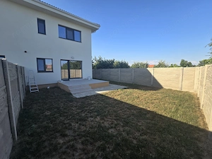 Duplex de Închiriat 4 camere 2 băi 700€ lângă Carrefour