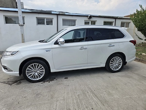 De vânzare: Mitsubishi Outlander PHEV Intense   05.2020 - imagine 3
