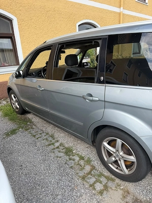 Vând Ford Galaxy  - imagine 2