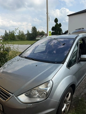 Vând Ford Galaxy 