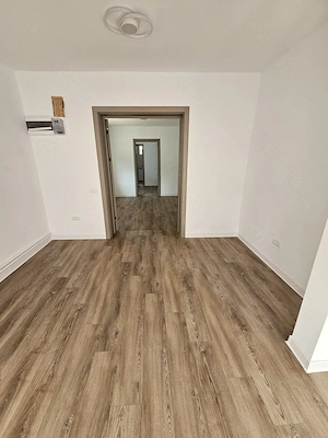 Proprietate premium pentru birouri   sediu firmă   2 corpuri, curte, parcare - imagine 9