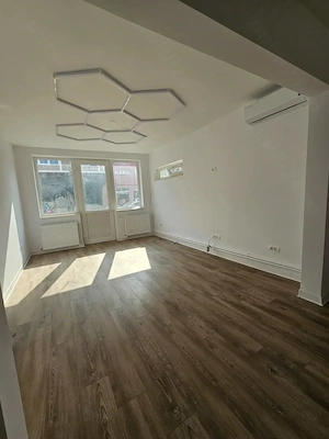 Proprietate premium pentru birouri   sediu firmă   2 corpuri, curte, parcare - imagine 6