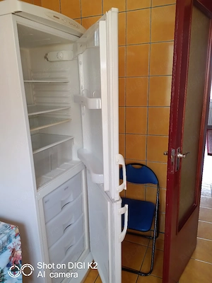 Apartament decomandat cu 2 camere în zona centrală a municipiului Reșița, jud. Caraș-Severin. - imagine 7