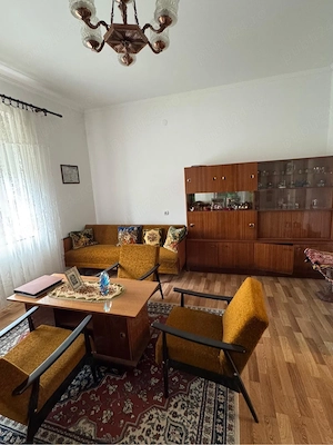 vand casa , 6 camere , 2 bai , curte , anexe . - imagine 3
