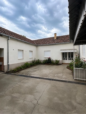 vand casa , 6 camere , 2 bai , curte , anexe . - imagine 4