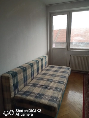 Apartament decomandat cu 2 camere în zona centrală a municipiului Reșița, jud. Caraș-Severin. - imagine 2