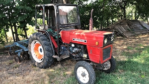 Vând tractor UTB 445 + disc agricol