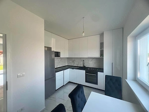 Duplex premium 3 camere, 80 mp utili, teren 300 mp, mobilat la comandă și terasă acoperită! - imagine 2