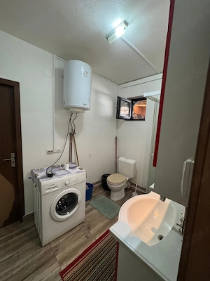 Apartament o camera la casa zona Parneava - imagine 8