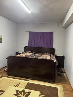 Apartament o camera la casa zona Parneava - imagine 4