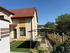 2 Case 1000 mp teren, zona Dealul Ciperca Oradea  - imagine 3