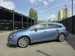 Opel Astra J Sports Tourer 1.4 Turbo + GPL - imagine 4