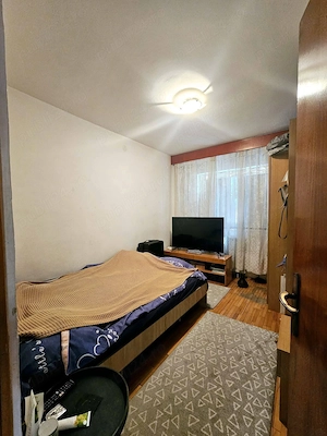 Apartament 4 camere de vanzare Aparatorii Patriei - Piata Berceni - imagine 3