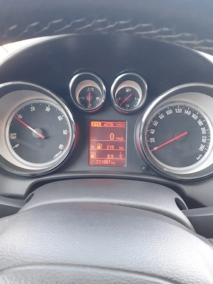 Opel Astra J hatchback 1.6cdti  - imagine 8