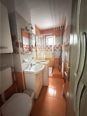 Apartament 3 camere - Zona Dacia - Etaj 2 - Centrala proprie - imagine 6