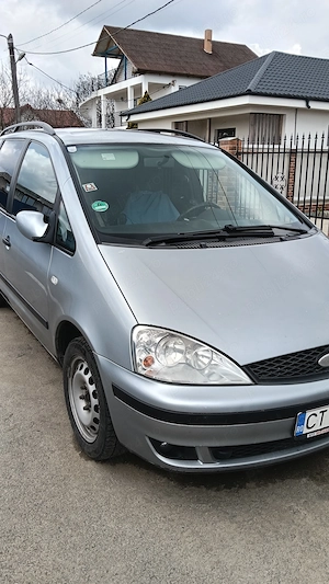 Vând Ford Galaxy 