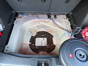 Subwoofer JBL BassPro Hub 200 W pentru roata de rezerva  - imagine 3