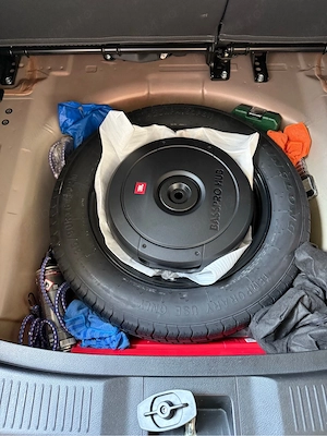 Subwoofer JBL BassPro Hub 200 W pentru roata de rezerva  - imagine 6