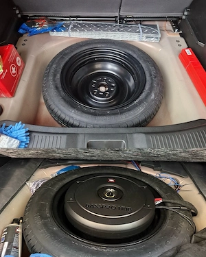 Subwoofer JBL BassPro Hub 200 W pentru roata de rezerva  - imagine 2