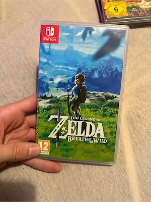 Joc Nintendo Switch - The Legend of Zelda: Breath of the Wild (Carcasă originală)