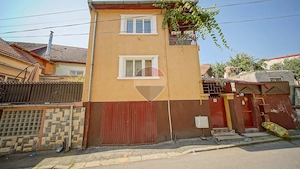 Casă cu 2 apartamente, terasă și garaj, zona Piața Unirii, Brașov - imagine 18