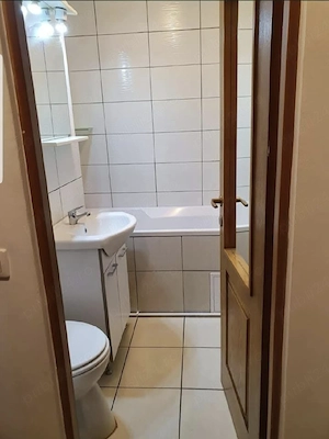 Garsonieră central Sighișoara   renovată, mobilată complet, chiriaș existent - imagine 5