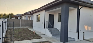 Proprietar,Vand Casa in Lumina