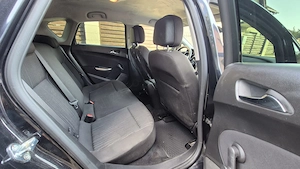 Opel Astra J Hatchback 2010 100,000 Km - imagine 9