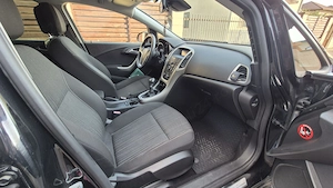 Opel Astra J Hatchback 2010 100,000 Km - imagine 8