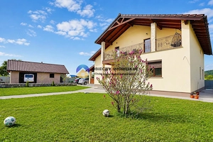 Casa P+M + teren – Dumbrava Roșie, jud. Neamț