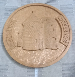Placa lemn sculptata rotunda Wehrturm Isselburg 27 cm.