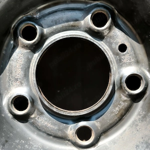 Set jante otel 5x108 R15, dimensiune 6 1/2J x 15 H2, ET42, cu anvelope,4 capace  Peugeot si prezoane - imagine 4