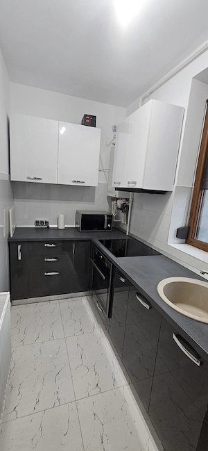 Am apartament 2 camere pt inchiriere termen lung - imagine 4
