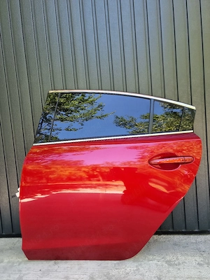 usa stanga spate mazda 6