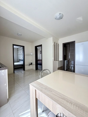 Proprietar 2 camere decomandate,bloc nou,prima inchiriere,parcare,Lipovei Aradului Iulius Mall  - imagine 2