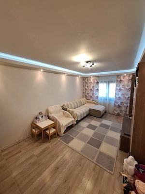 Apartament 3 camere, etaj 2,la Piata Mare - imagine 6