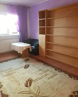Garsoniera de inchiriat!