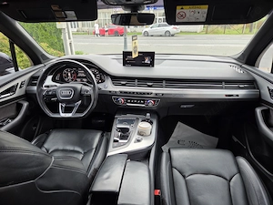 Vand Audi Q7 3.0D 2017 in stare Foarte Bună !7 locuri