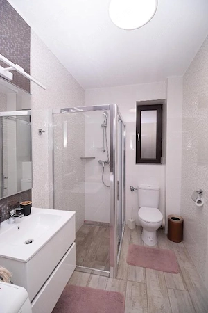 Apartament 2 camere cu terasa mare si loc de parcare + boxa - imagine 8