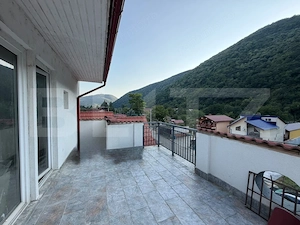 Vila de vacanta , Baile Herculane - imagine 2