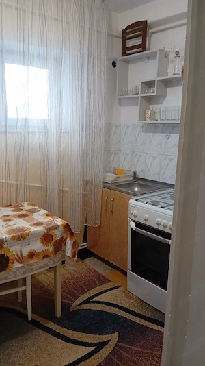 vând apartament 3 camere - imagine 10