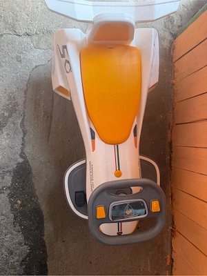 Nava spatiala interactiva pentru copii, cu lumini si sunete, design futurist, roti din silicon, func